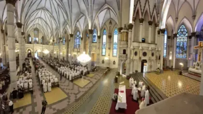 Missa do Crisma reúne fiéis na Catedral São João Batista e reforça unidade da Igreja na Diocese