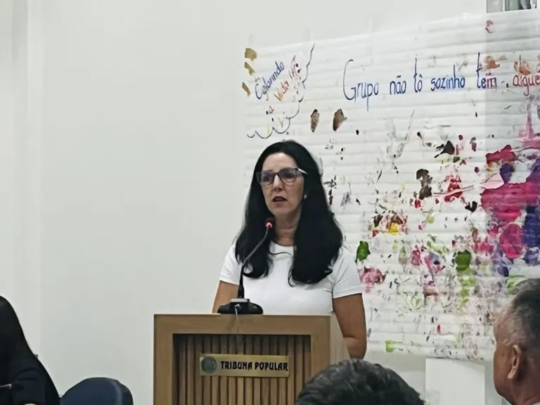 Sandra Zinn destaca equipe multidisciplinar e anuncia centro especializado para autismo