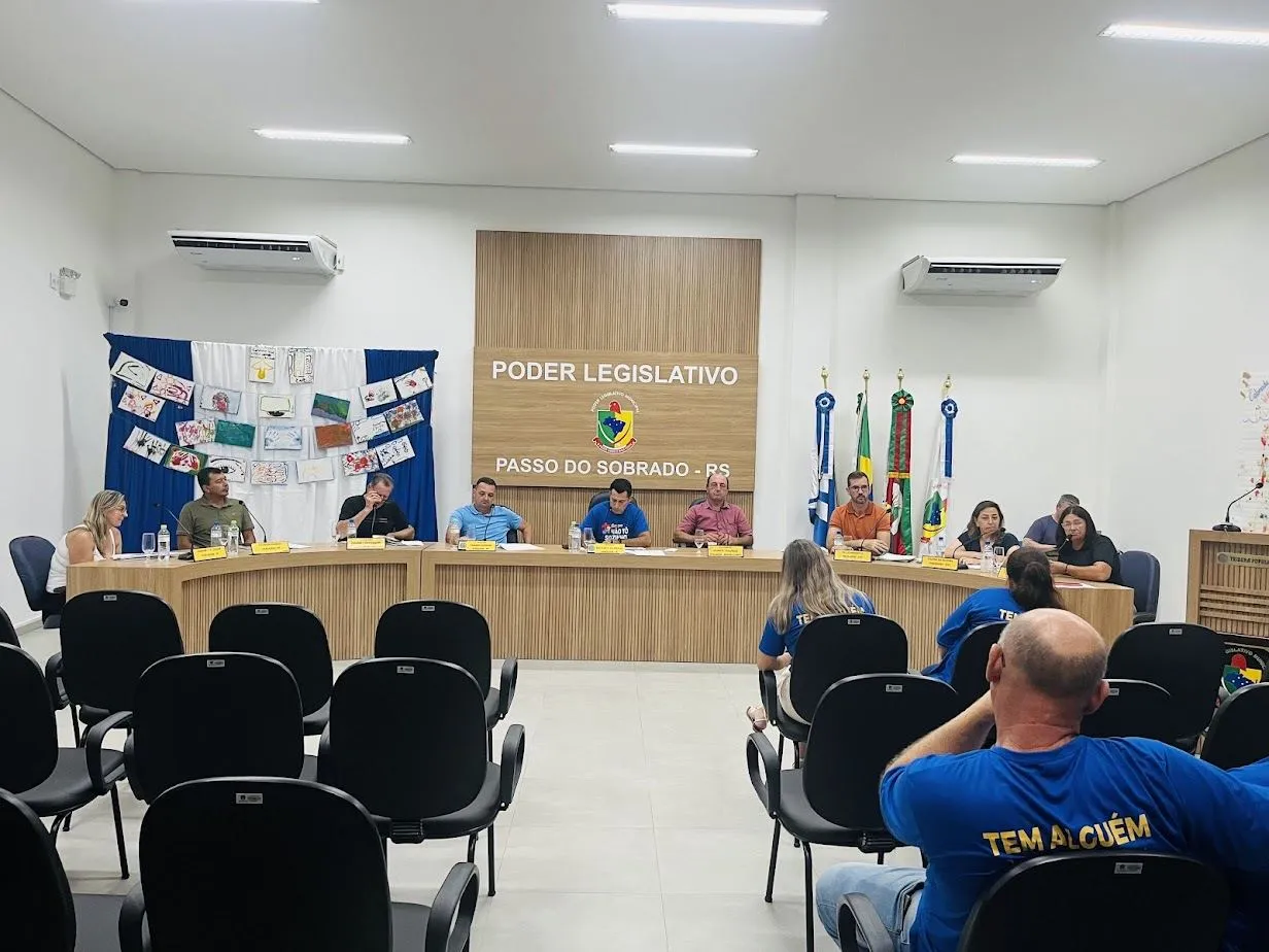 Executivo não libera servidores que também são vereadores para viagem a Brasília e gera debate na Câmara de Passo do Sobrado
