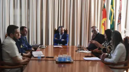 Prefeito recebe organizadores do Rodeio Laço de Inverno