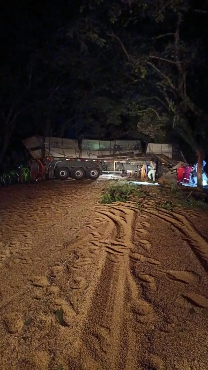 Interdição na ERS-405 em Vale Verde mobiliza equipes de emergência da região