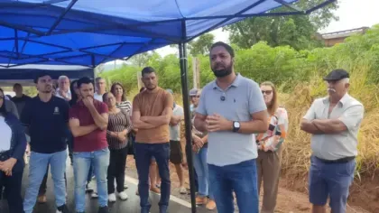 Deputado destaca defesa da fumicultura e importância de investimentos regionais durante ato de pavimentação