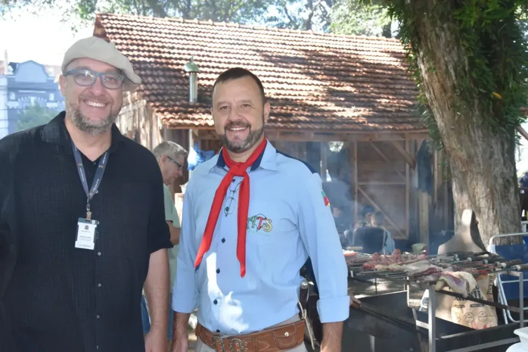 Dia do Churrasco e Chimarrão: Praça da Bandeira atrai grande público para celebrar a data