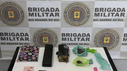 Força Tática do 2º BPM apreende 1 kg de maconha e prende dois homens por tráfico no interior de Rio Pardo