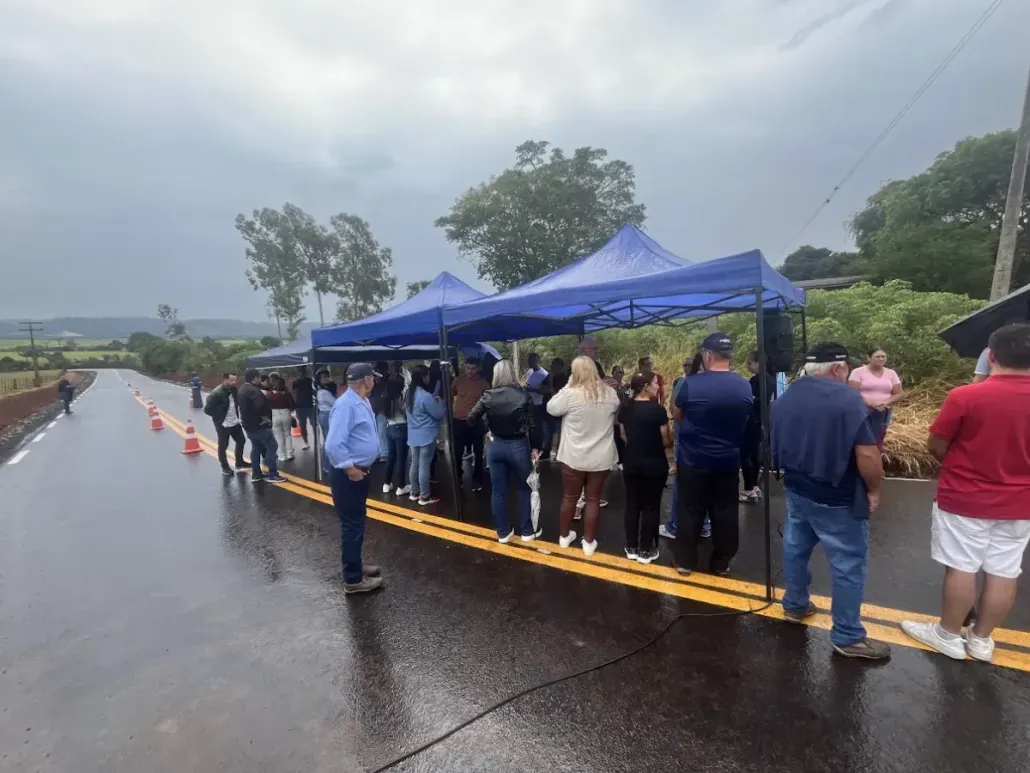 Prefeitura entrega pavimentação da Estrada Willy Moraes e consolida corredor estratégico no interior