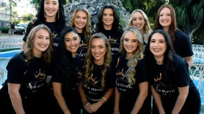Candidatas à Soberanas da Oktoberfest exibem seus trajes do concurso nesta sexta-feira