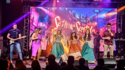 Palcos da Fenachim 40 anos movimentam público e destacam diversidade cultural no primeiros dia de festa