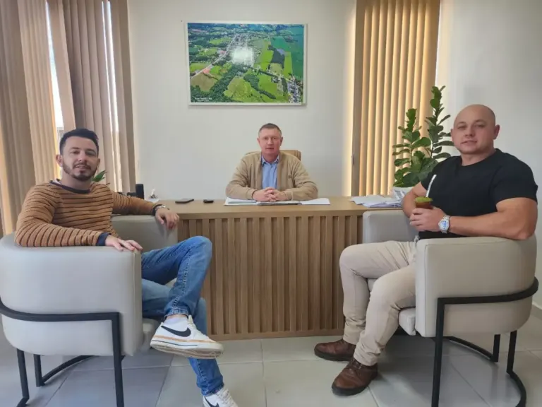 Prefeitura de Vale Verde antecipa metade do 13º salário dos servidores