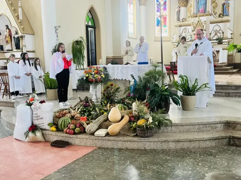 Festa da Colheita reúne fé, gratidão e tradição na Paróquia Nossa Senhora do Rosário de Passo do Sobrado