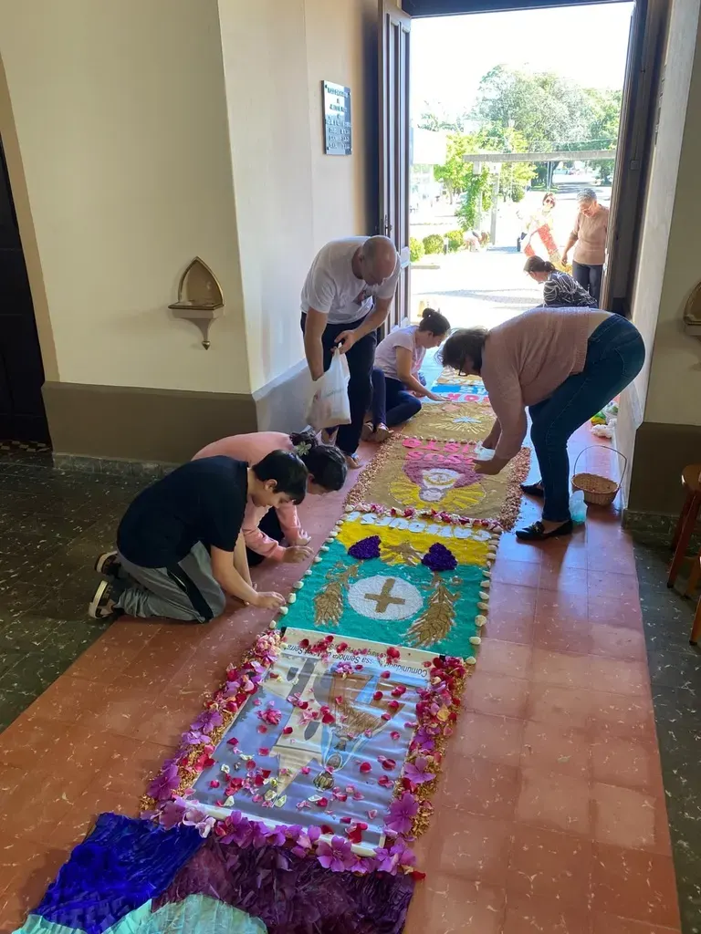 Procissão de Corpus Christi reúne grande número de fiéis na Igreja Matriz de Passo do Sobrado