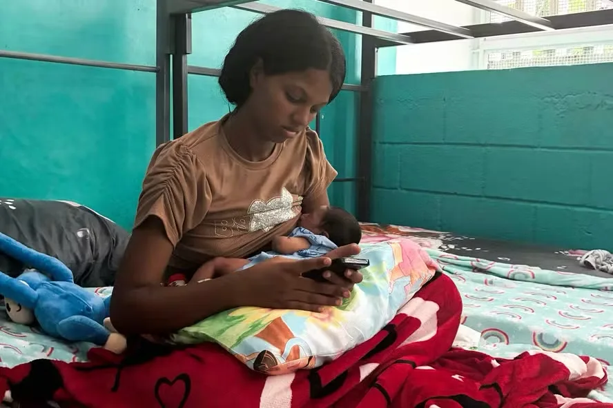 Milagre em La Guaira: mãe mantém filhos vivos com leite materno durante 11 dias sob os escombros na Venezuela