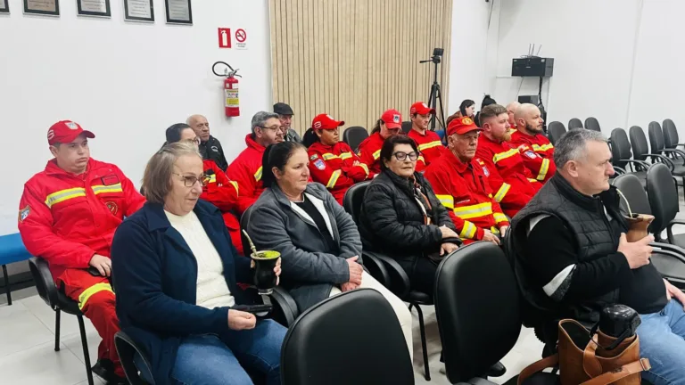 Bombeiros Voluntários recebem Moção de Aplausos