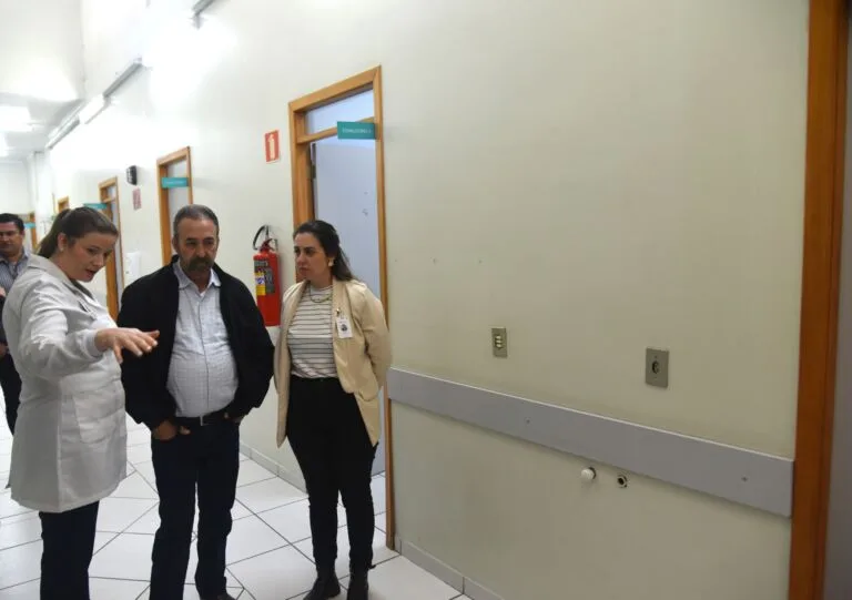 Prefeito determina licitação emergencial para reforma do Hospitalzinho