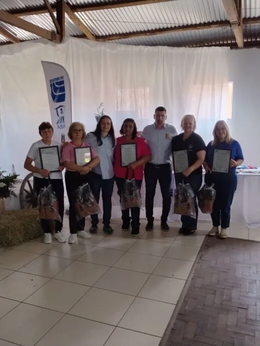 Câmara homenageia Clubes de Mães durante encontro municipal
