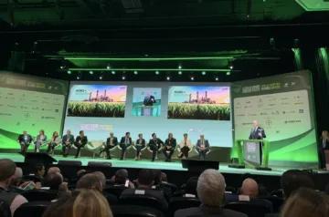 SindiTabaco participa do 25º Congresso Brasileiro do Agronegócio