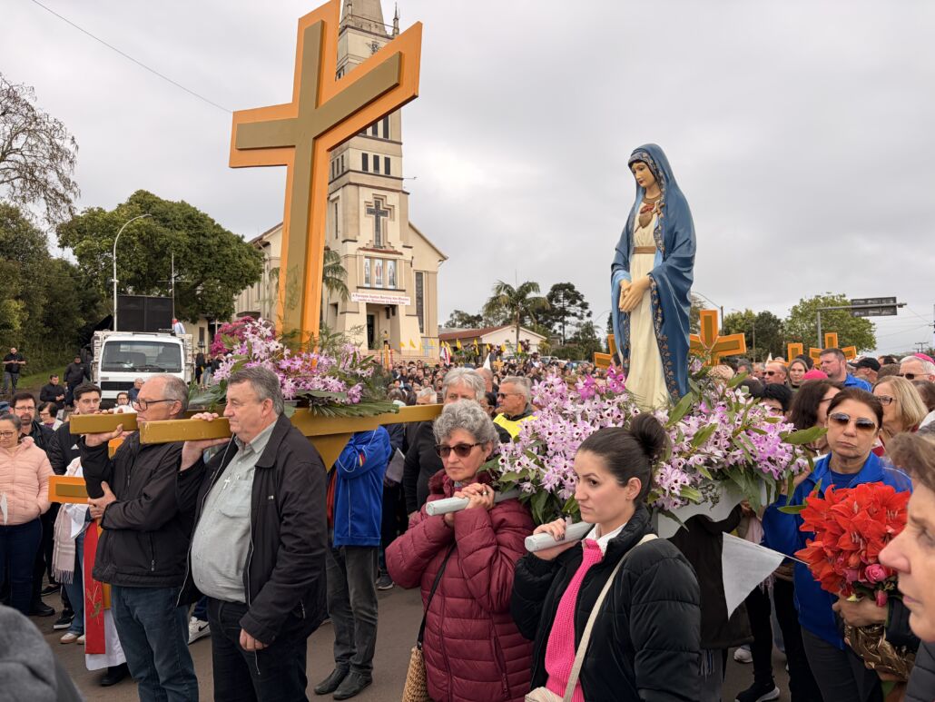 Romaria da Santa Cruz reúne milhares de fiéis em sua 25ª edição |