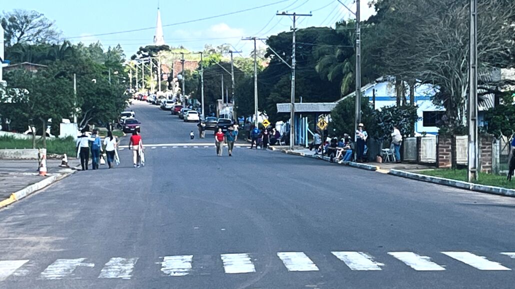 Desfile Farroupilha reúne grande público no centro de Vale Verde