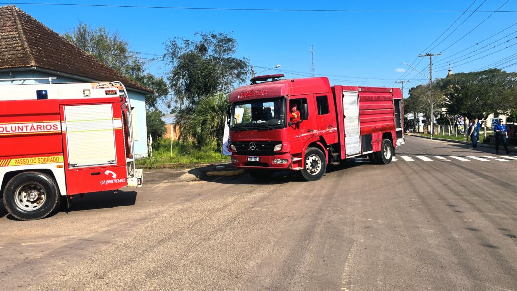 Desfile Farroupilha reúne grande público no centro de Vale Verde