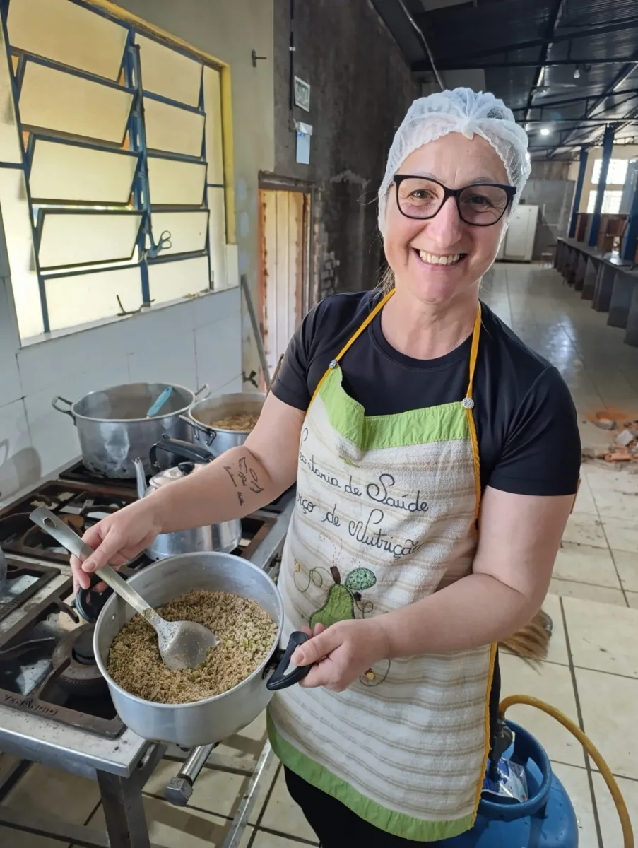 Serviço de Nutrição de Passo do Sobrado capacita merendeiras em oficina culinária