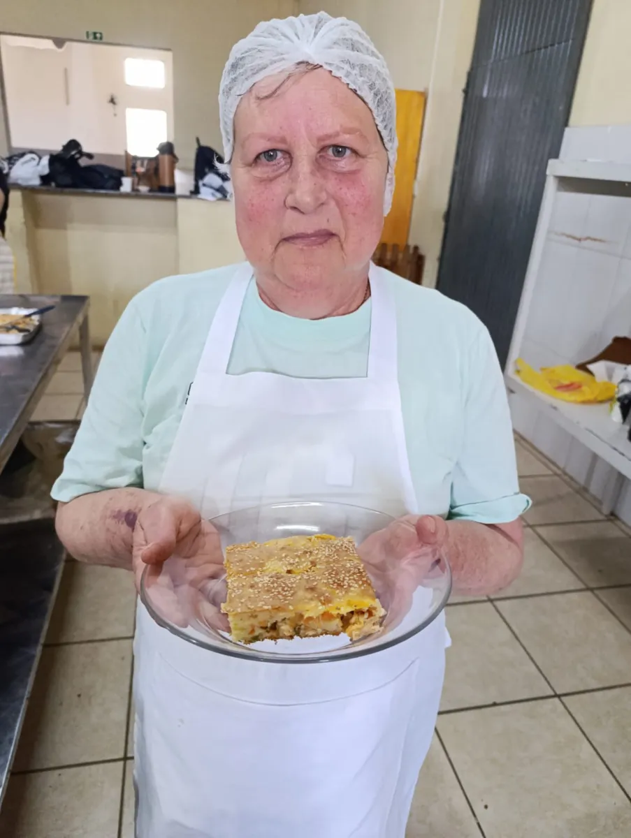 Serviço de Nutrição de Passo do Sobrado capacita merendeiras em oficina culinária