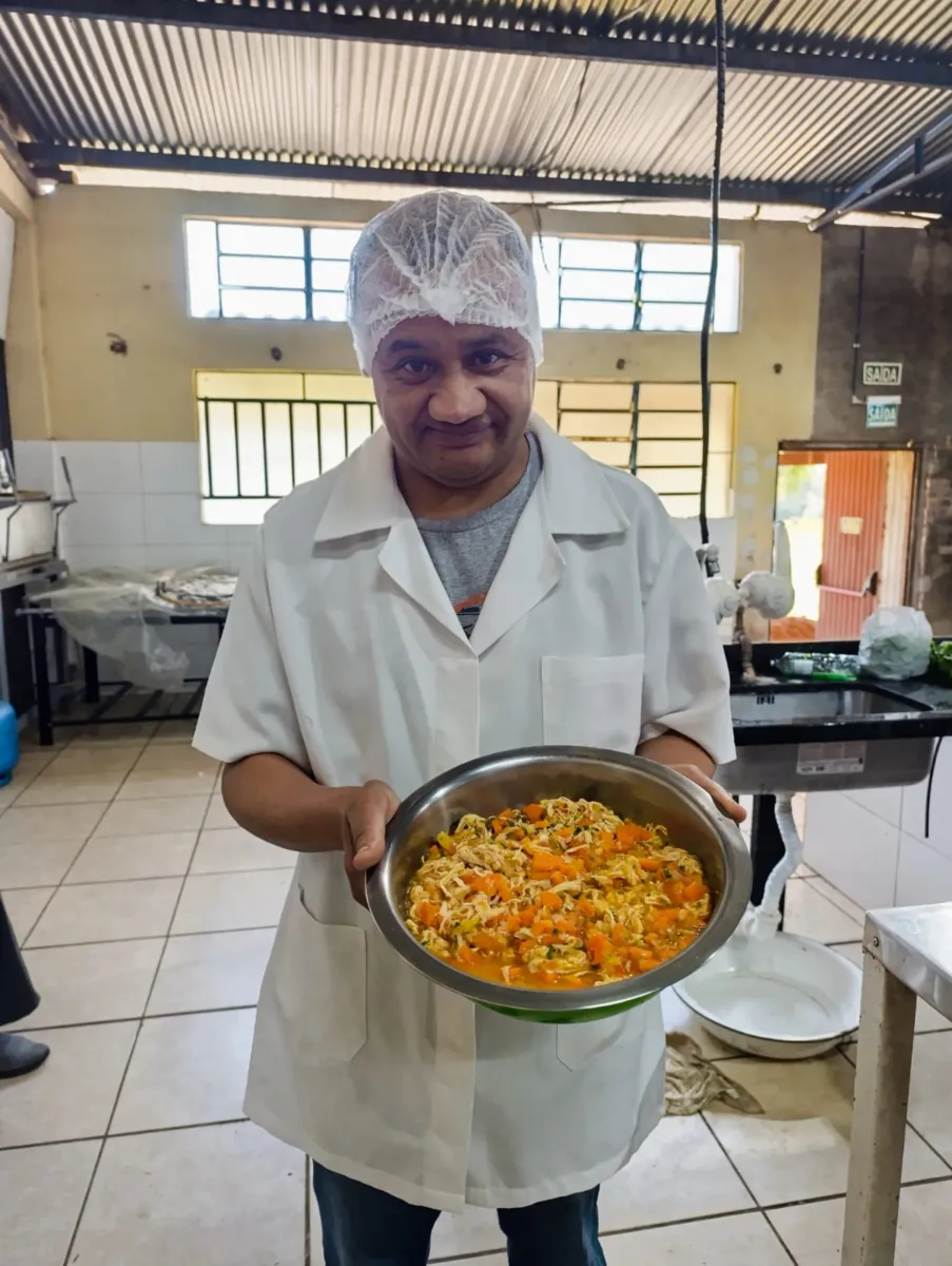 Serviço de Nutrição de Passo do Sobrado capacita merendeiras em oficina culinária