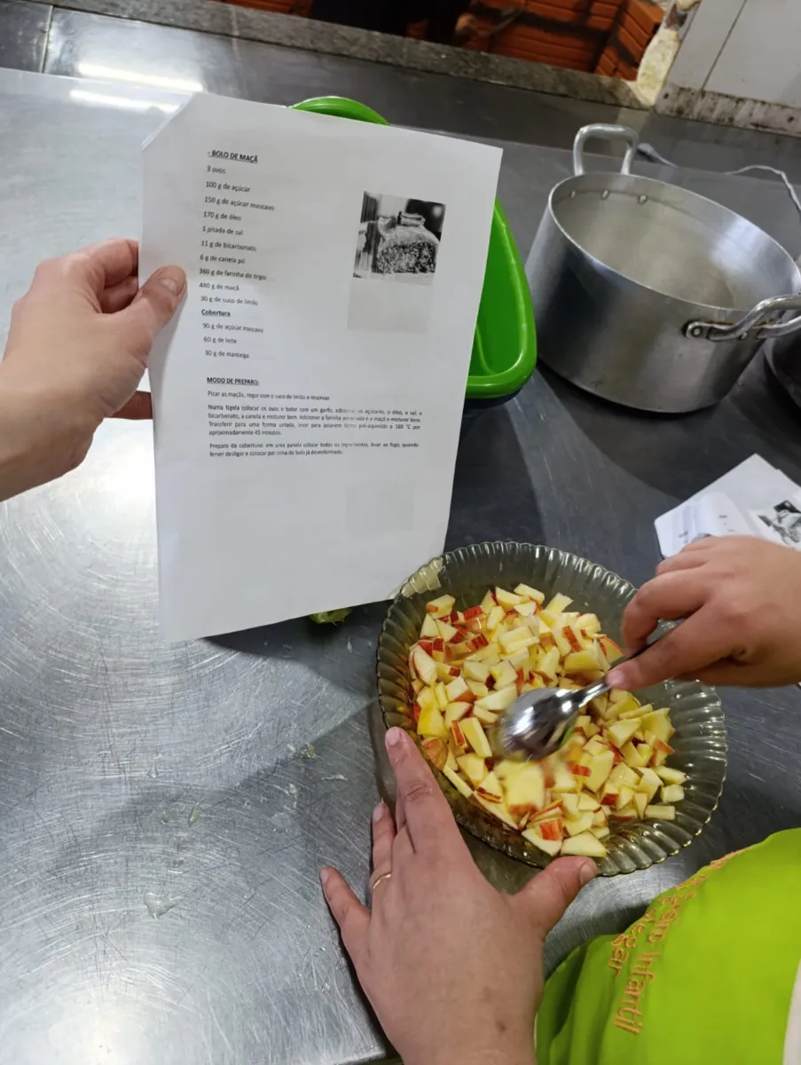Serviço de Nutrição de Passo do Sobrado capacita merendeiras em oficina culinária