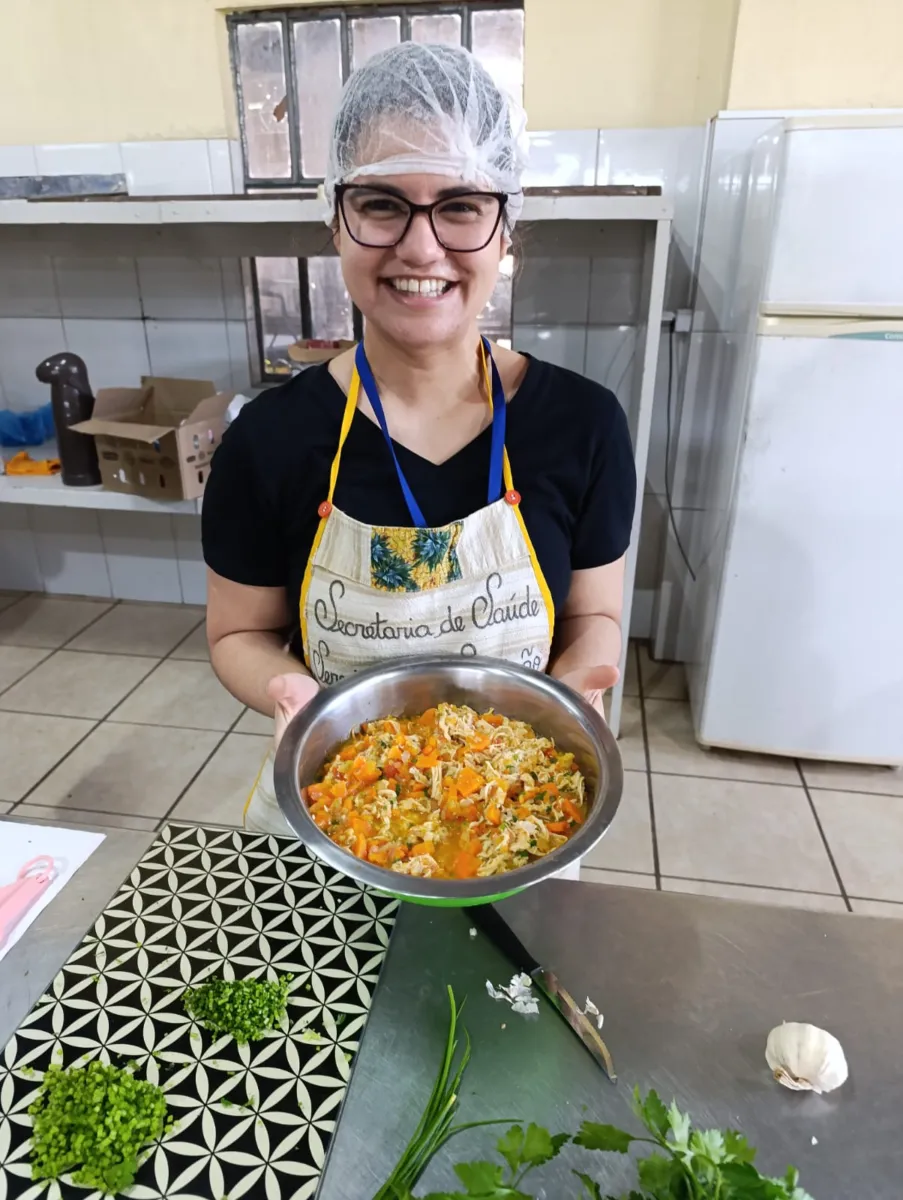 Serviço de Nutrição de Passo do Sobrado capacita merendeiras em oficina culinária