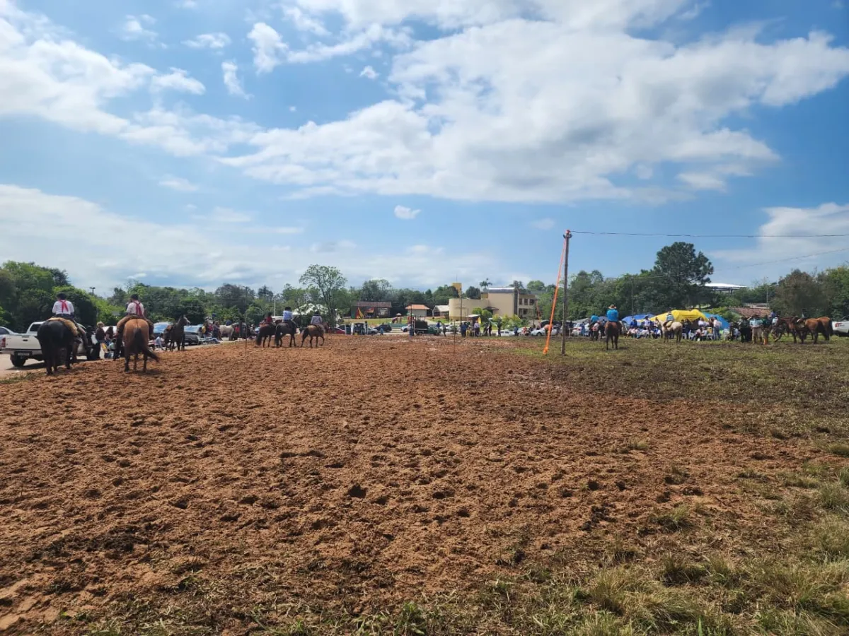 Atividades campeiras marcam o primeiro Acampamento Farroupilha de Vale Verde