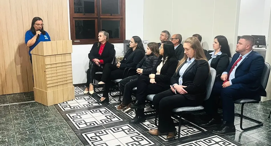 Escola Odette recebe homenagem do Legislativo de Vale Verde