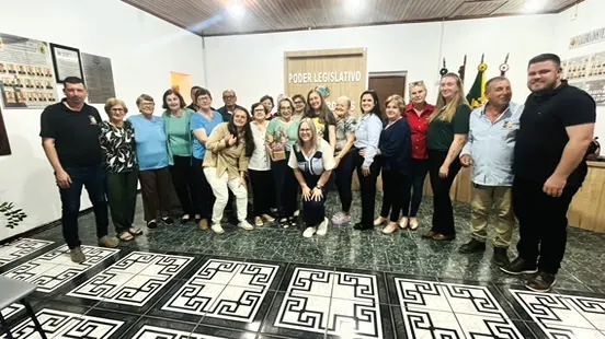 Sônia da Silveira recebe reconhecimento por dedicação à comunidade de Vale Verde
