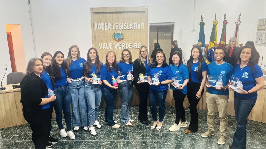 Escola Odette recebe homenagem do Legislativo de Vale Verde