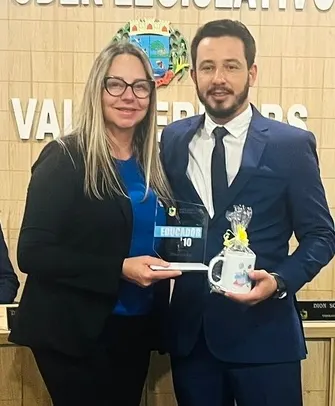 Escola Odette recebe homenagem do Legislativo de Vale Verde