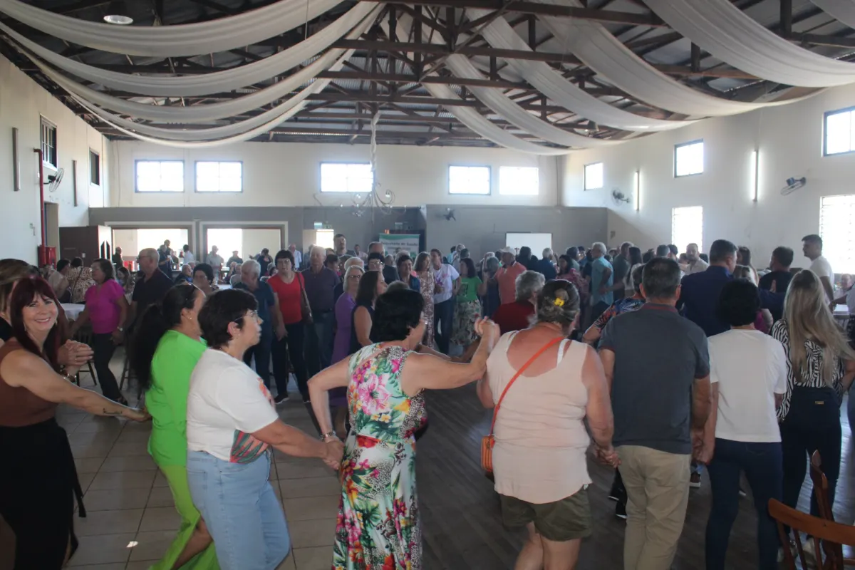 Festa do Idoso terá entrada gratuita e Banda Doce Desejo nesta sexta-feira em Passo do Sobrado
