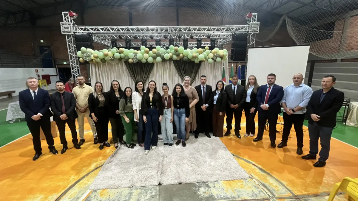 Concurso de Redação de Vale Verde premia 12 estudantes nesta sexta-feira
