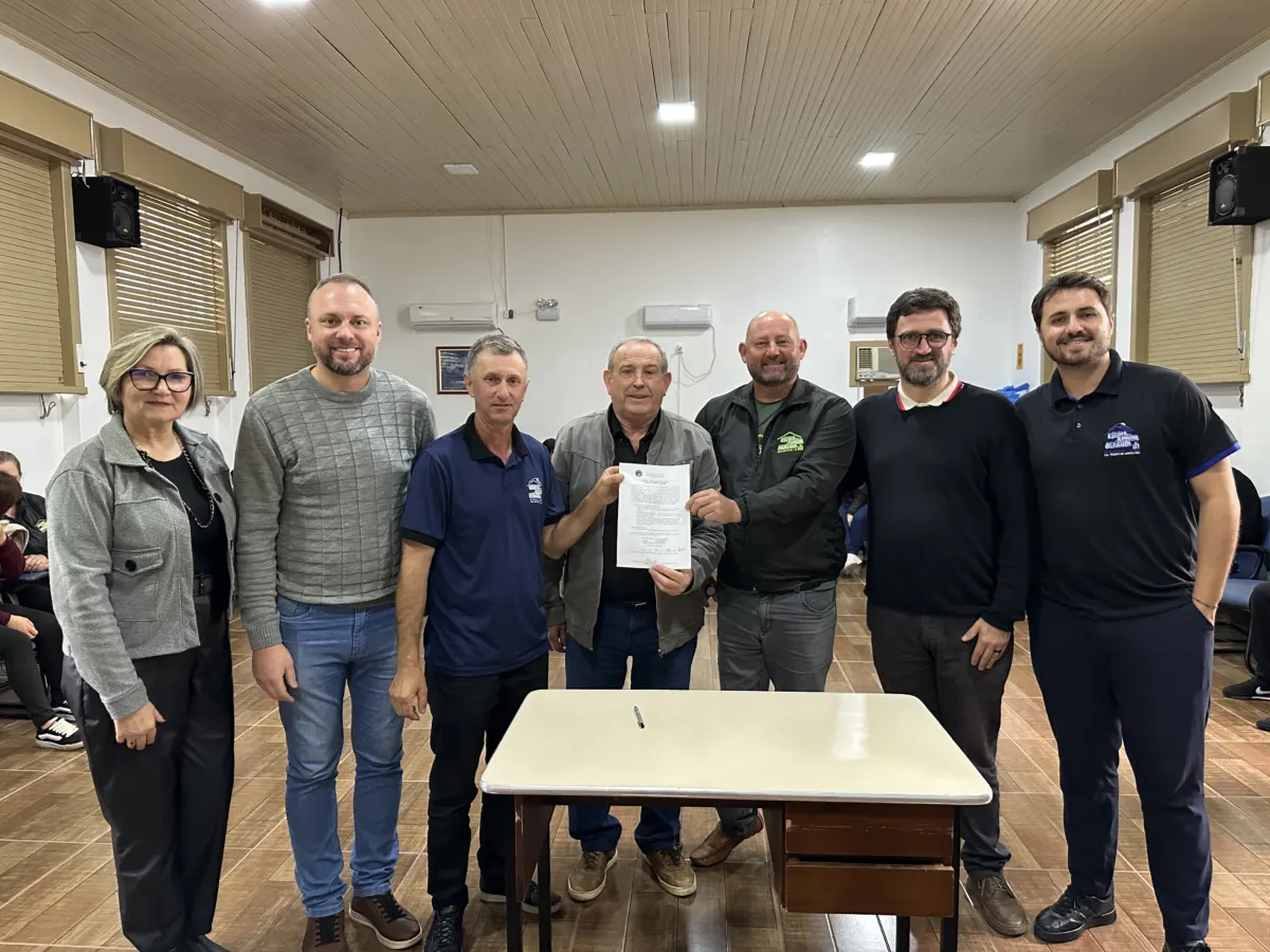 Sinimbu renova parceria com escolas agrícolas e reforça formação de jovens do campo