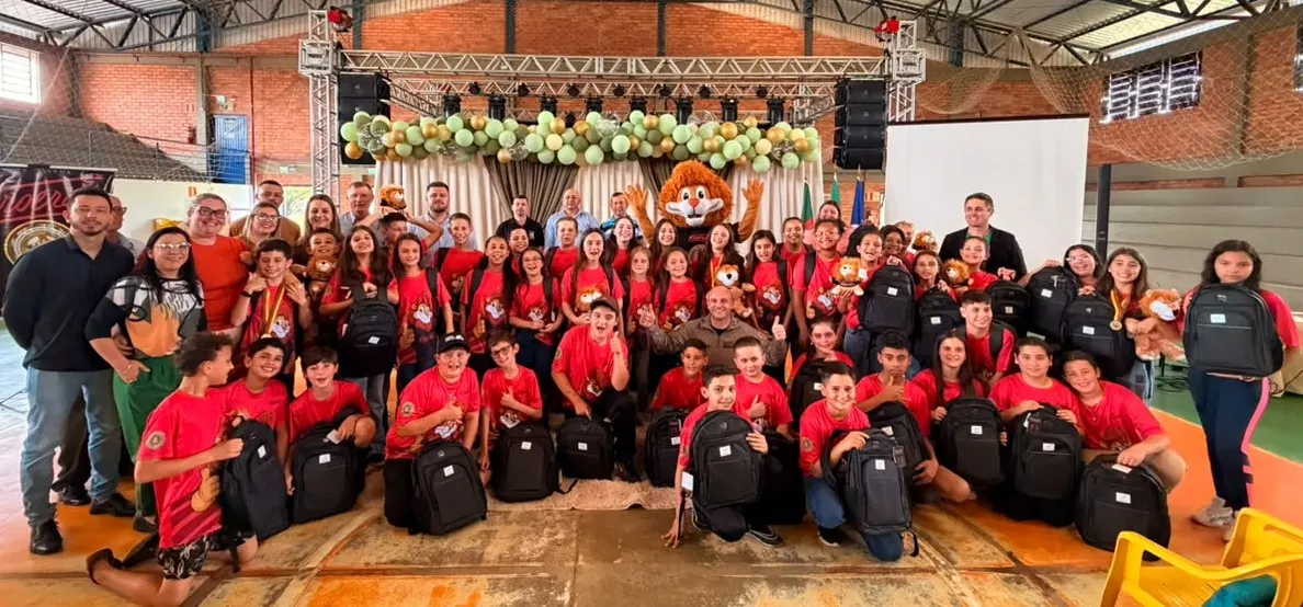 Proerd forma 49 estudantes de duas escolas municipais de Vale Verde