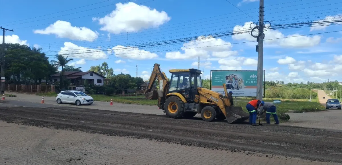 Reparos no asfalto de Linha João Alves exigem atenção dos motoristas