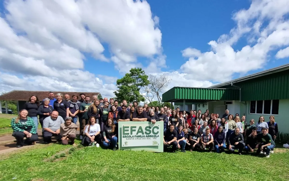 EFAs gaúchas reunidas em formação.